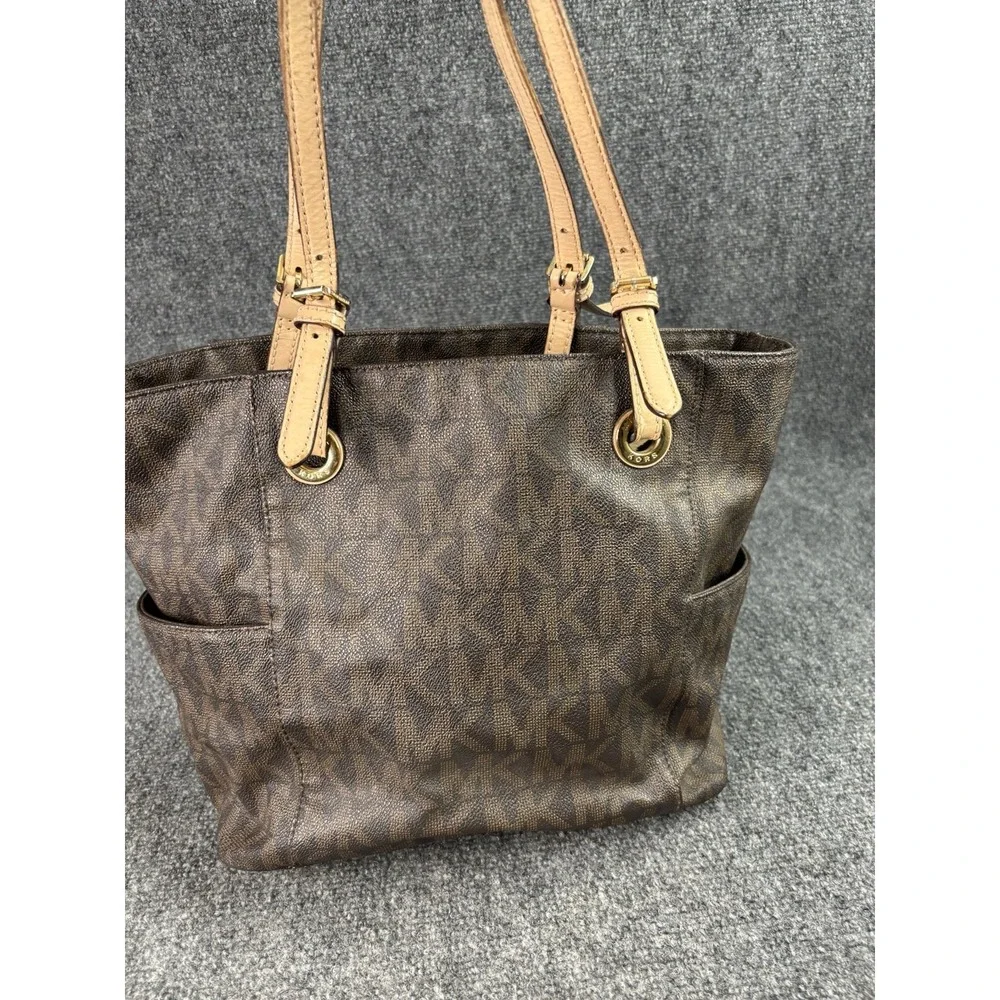 Michael Kors Signature Jet Set Shoulder Bag  Brown Tote MK  Leather Monogram